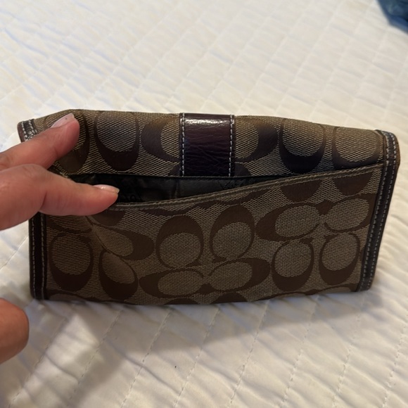 Coach Wallet - Picture 4 of 6